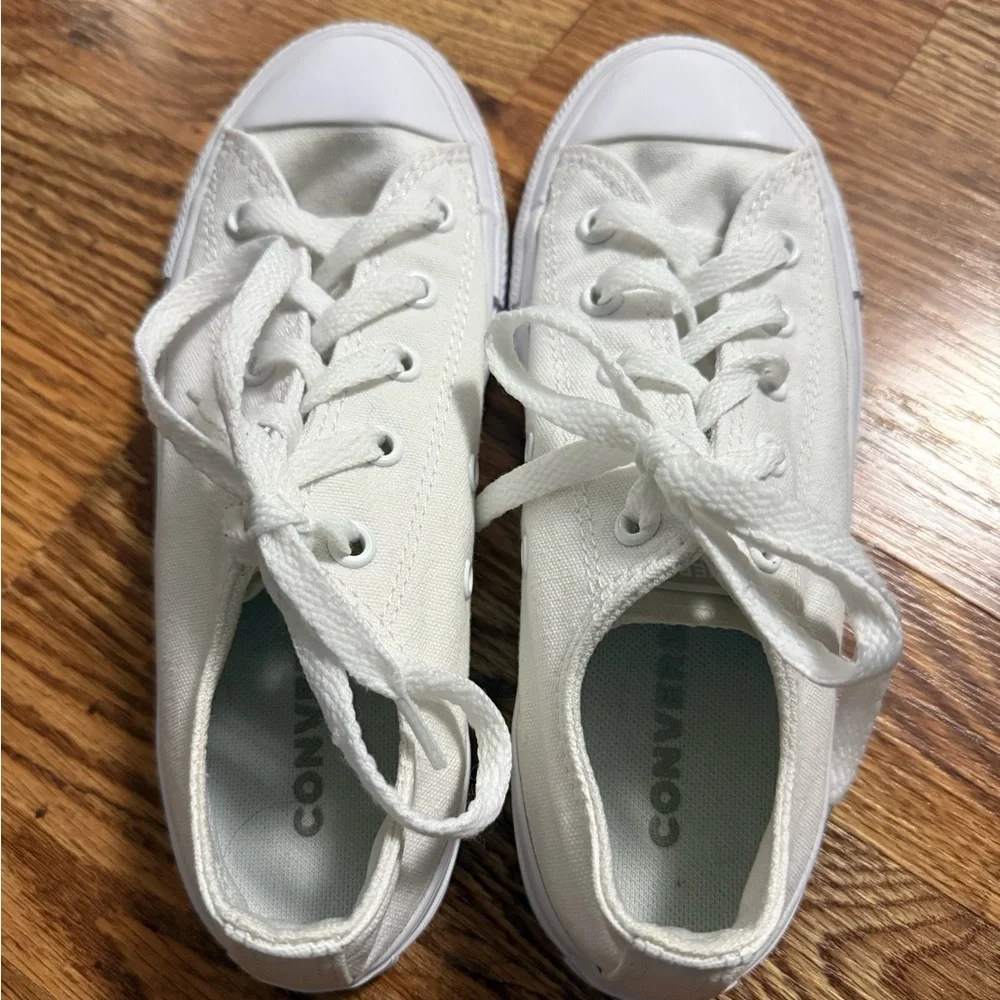 Converse Low Top Canvas Youth Size 2